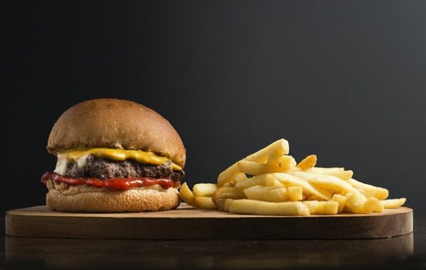 Hamburguesa de Vaca Madurada con Patatas